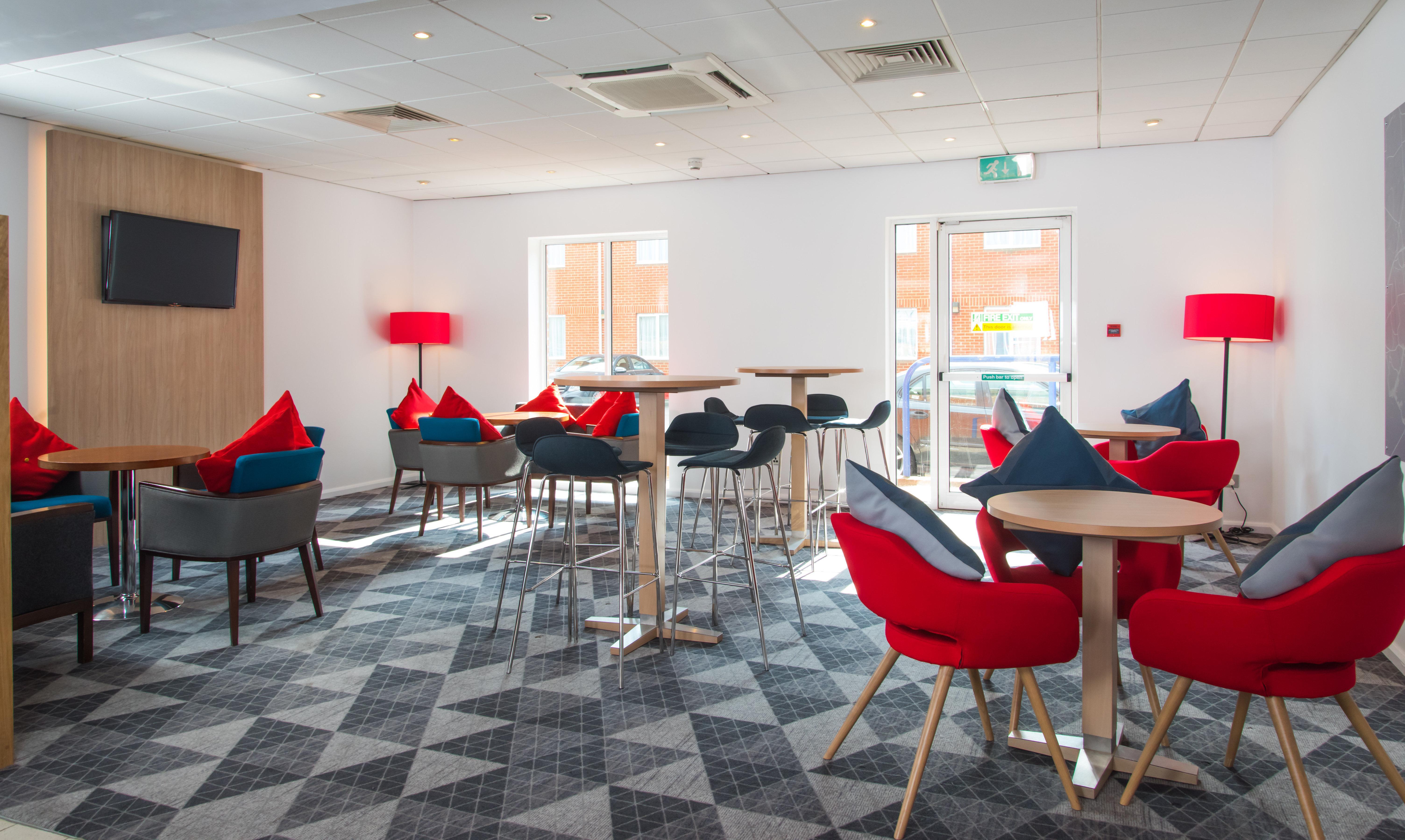 Holiday Inn Express Southampton West By Ihg Totton Exterior foto
