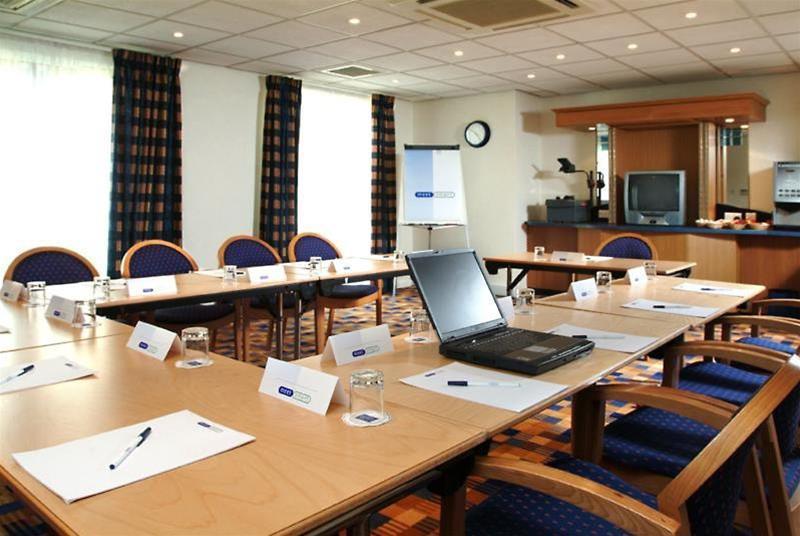 Holiday Inn Express Southampton West By Ihg Totton Exterior foto